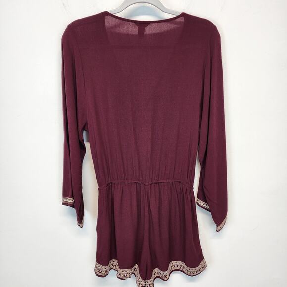 Forever 21 Romper Size M Burgundy Lace Trim V-neck Long Sleeve Crepe Rayon Y2K - Picture 3 of 12